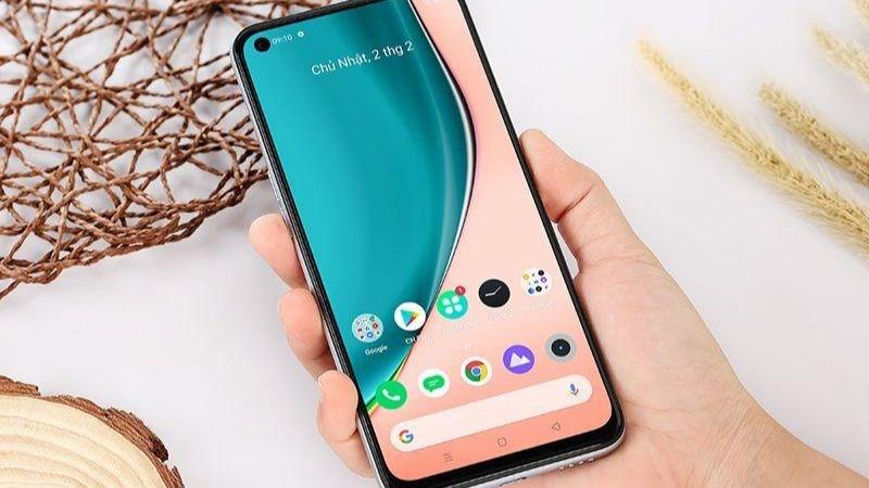 Điện thoại Realme lu&ocirc;n cập nhật, cải tiến nhiều tiện &iacute;ch.