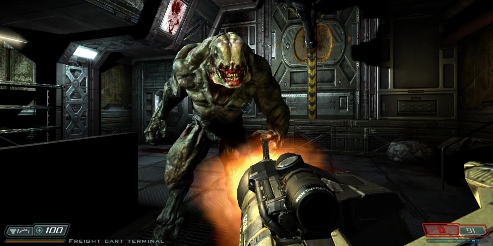 Cảnh trong Doom 3, Doomguy dùng súng và đèn pin trong hành lang tối, thể hiện yếu tố kinh dị sinh tồn