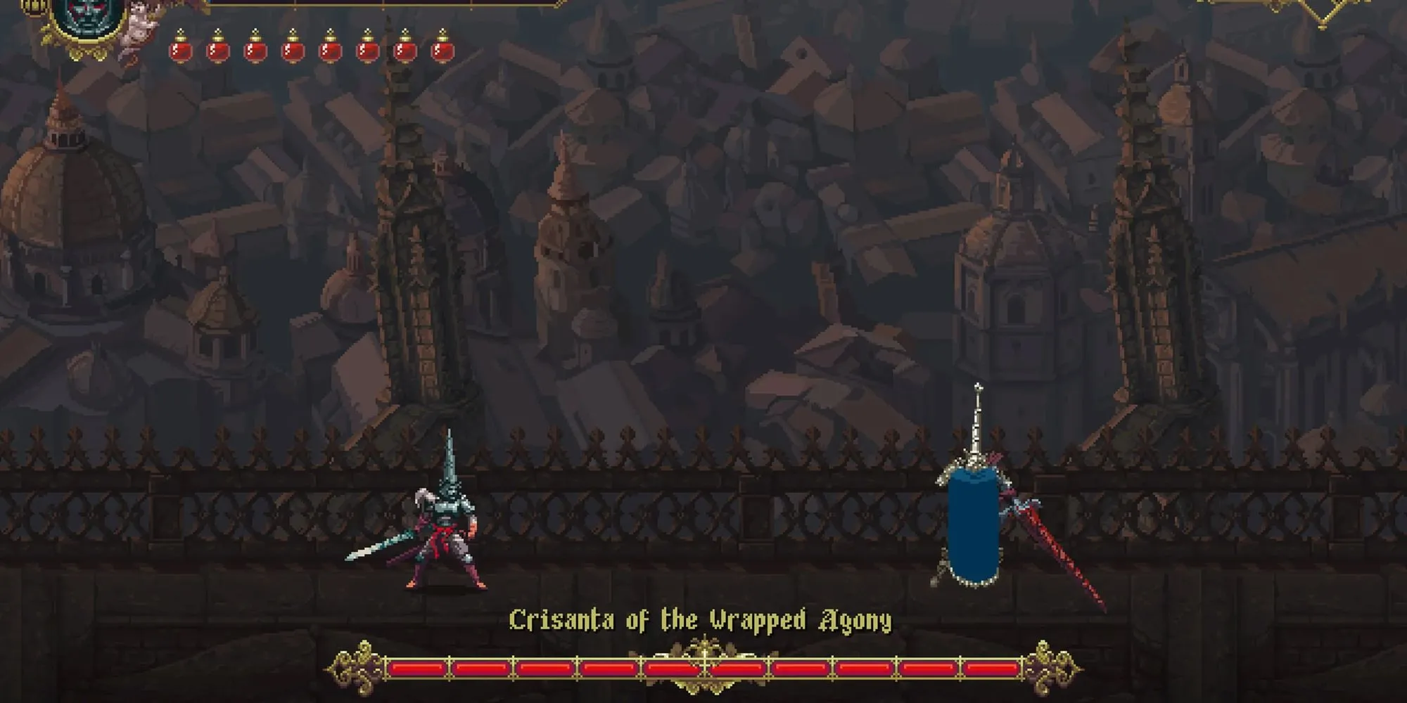 Crisanta of the Wrapped Agony, nữ hiệp sĩ mù trong Blasphemous, với thanh kiếm dài và bộ giáp đỏ thẫm