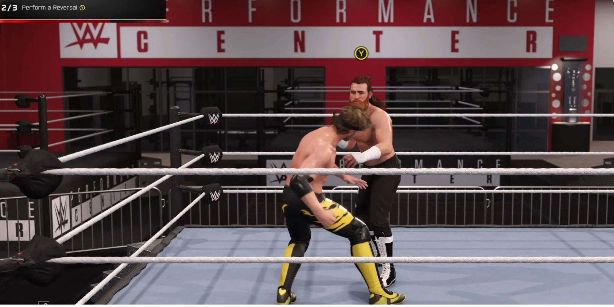 Hướng dẫn cách phản đòn hiệu quả trong WWE 2K25 với prompt nút Y trên tay cầm Xbox