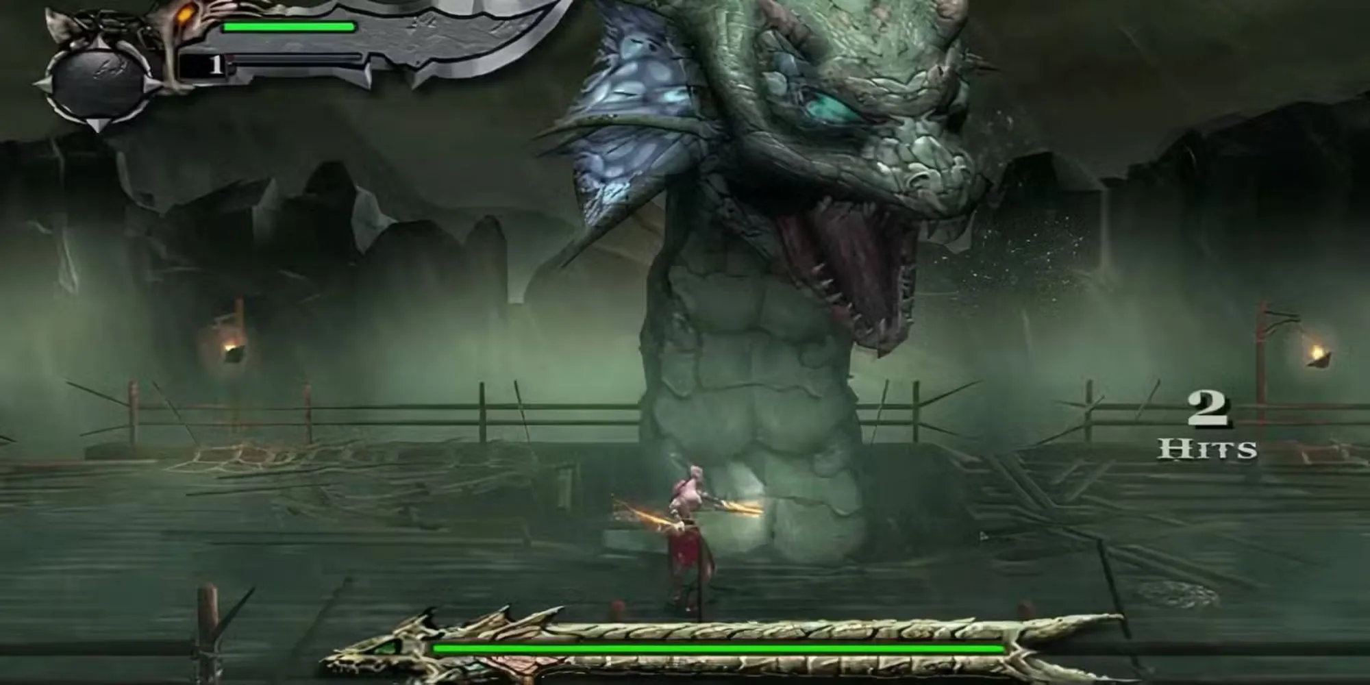 Kratos trong phân cảnh chiến đấu từ God of War 1 (2005) trên PlayStation 2, thể hiện đồ họa ấn tượng so với phần cứng thời bấy giờ.