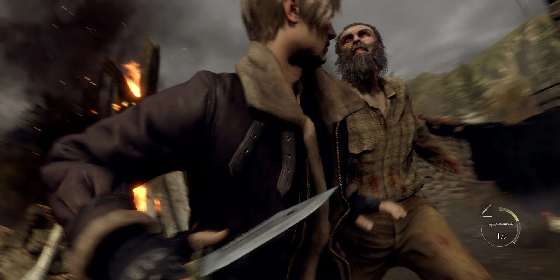 Leon thủ thế với dao trong Resident Evil 4 Remake 2023