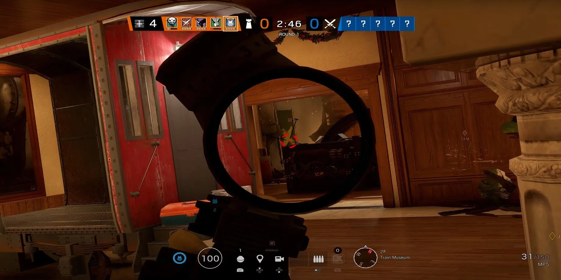 Một cảnh gameplay chiến thuật căng thẳng trong Rainbow Six Siege với người chơi đang nhắm bắn