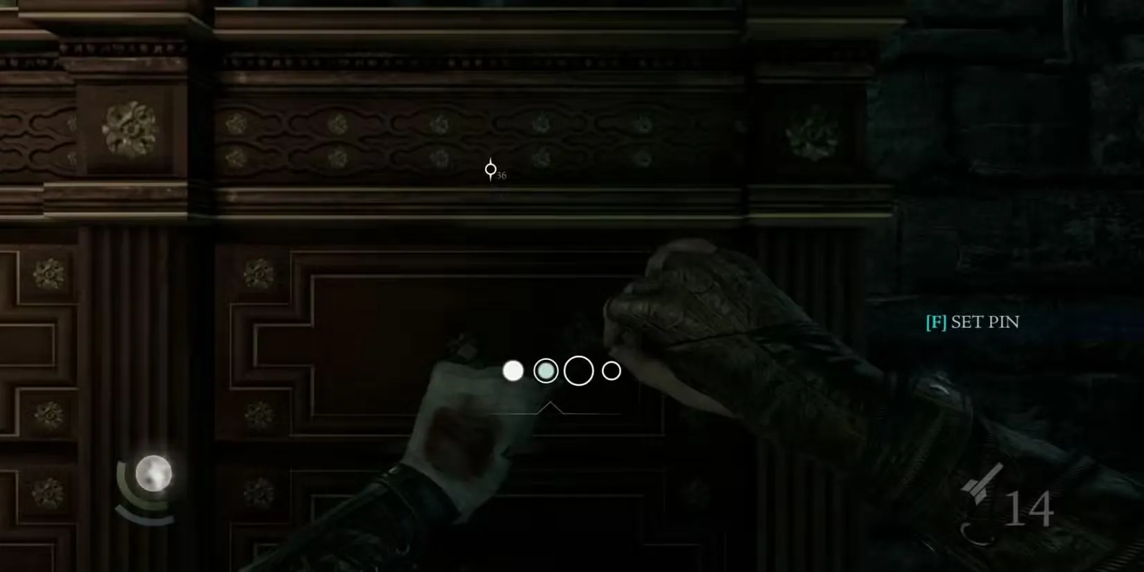 Nhân vật Garrett, siêu trộm, đang thực hiện kỹ năng bẻ khóa điêu luyện trong Thief