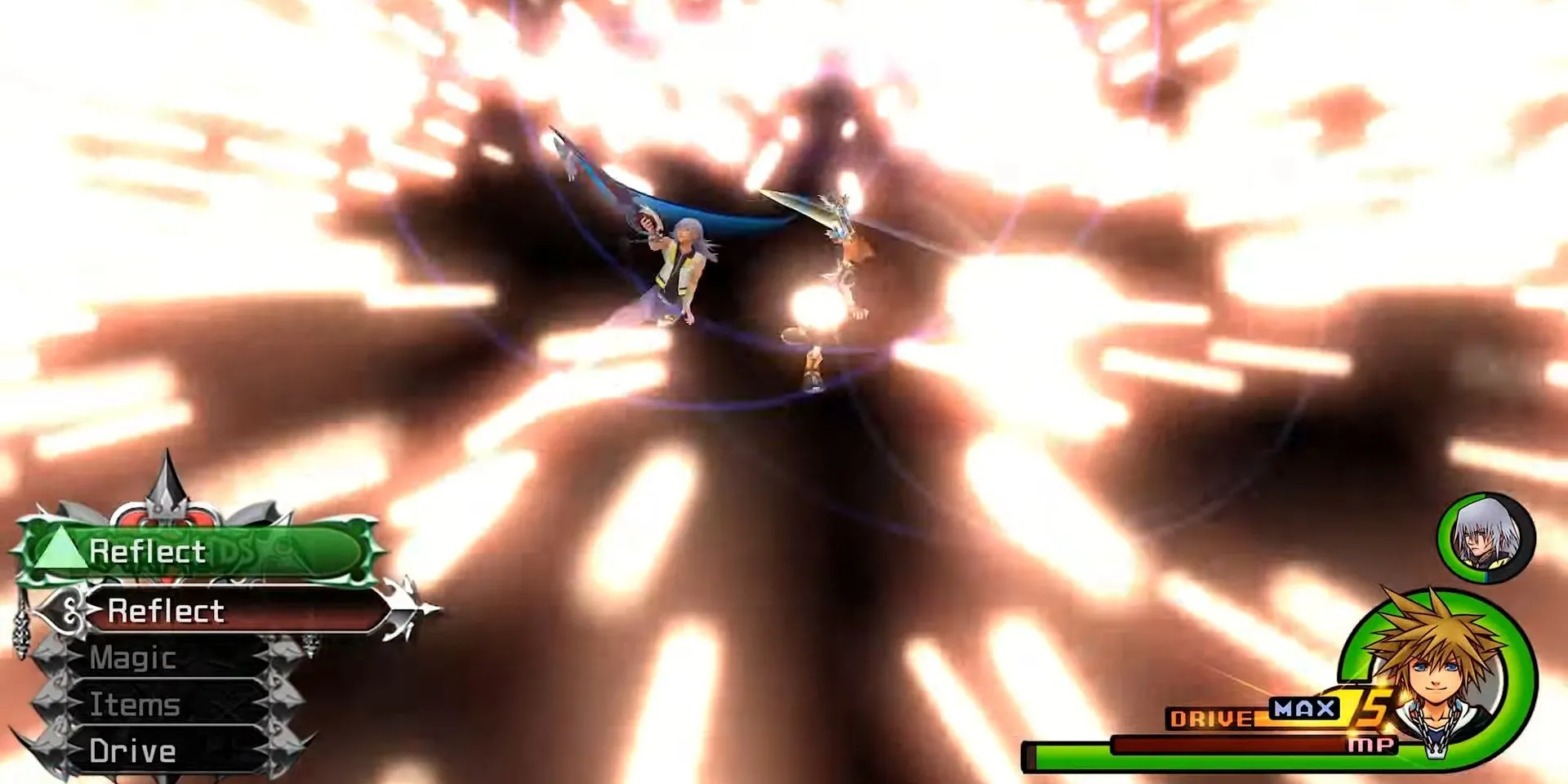 Sora và Riku cùng phối hợp thực hiện Lệnh Phản Ứng để chống lại Xemnas trong Kingdom Hearts II
