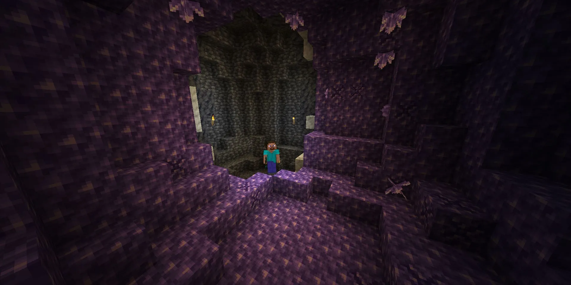 Steve khám phá khối Amethyst Geode trong Minecraft 1.17