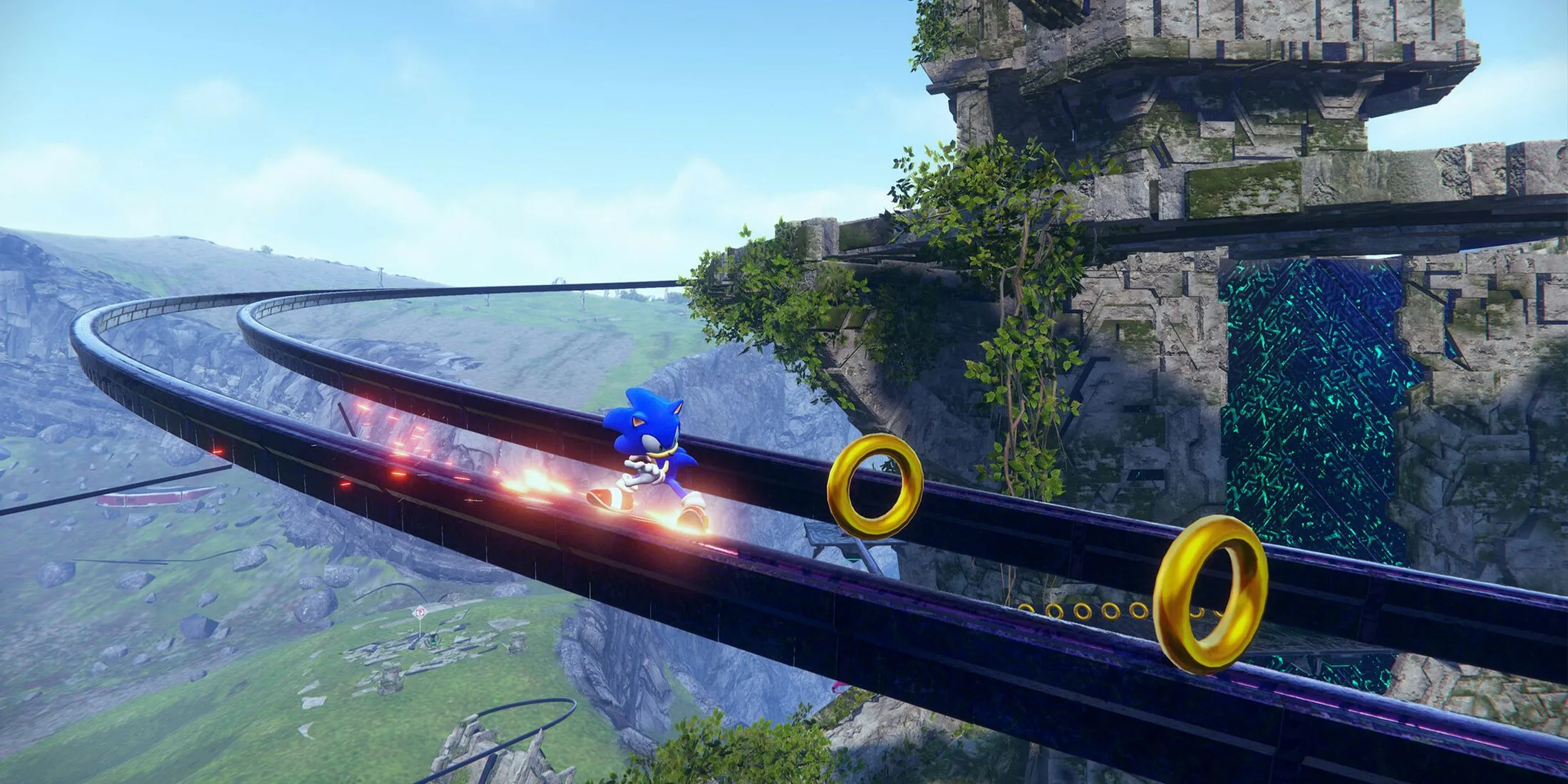 Sonic tăng tốc trên đường ray lượn lờ trong Sonic Frontiers, thể hiện yếu tố platforming